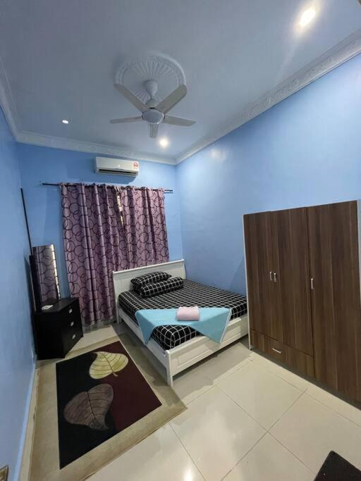 Homestay Shimahjay Telok Mas Melaka Exterior photo